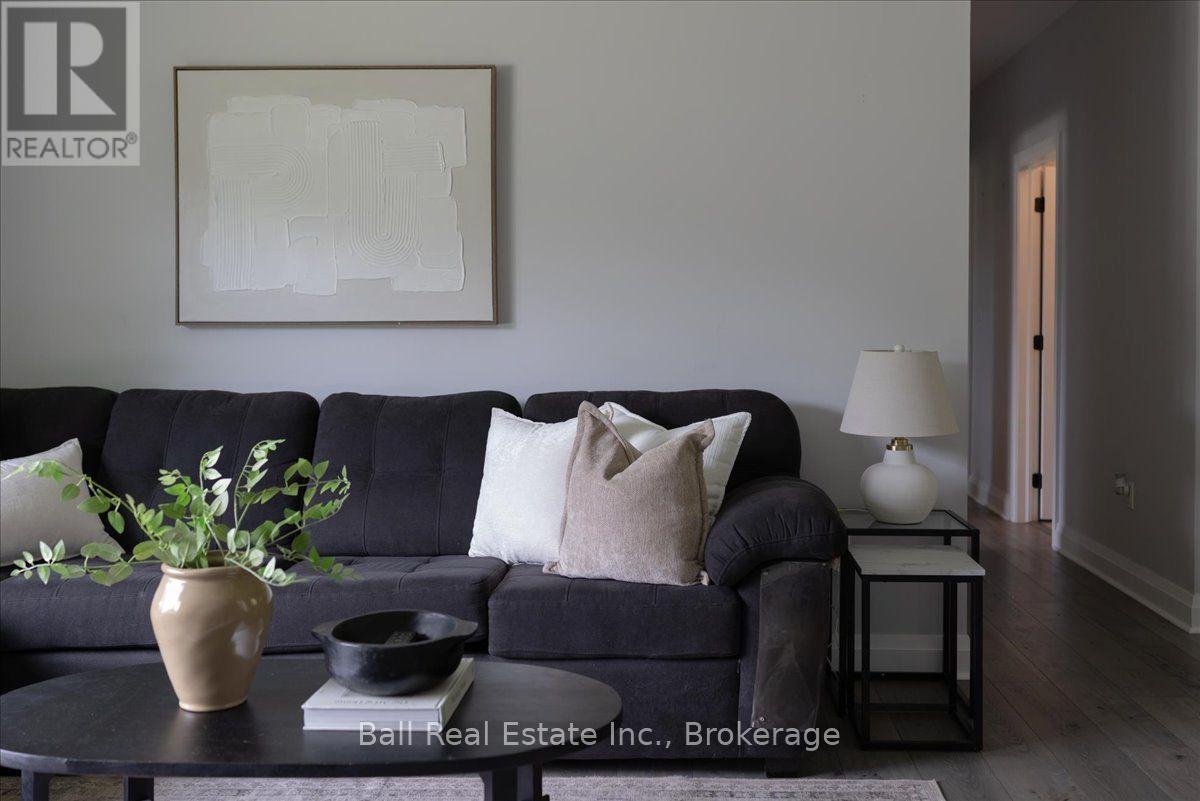 47 EASY STREET - 19
