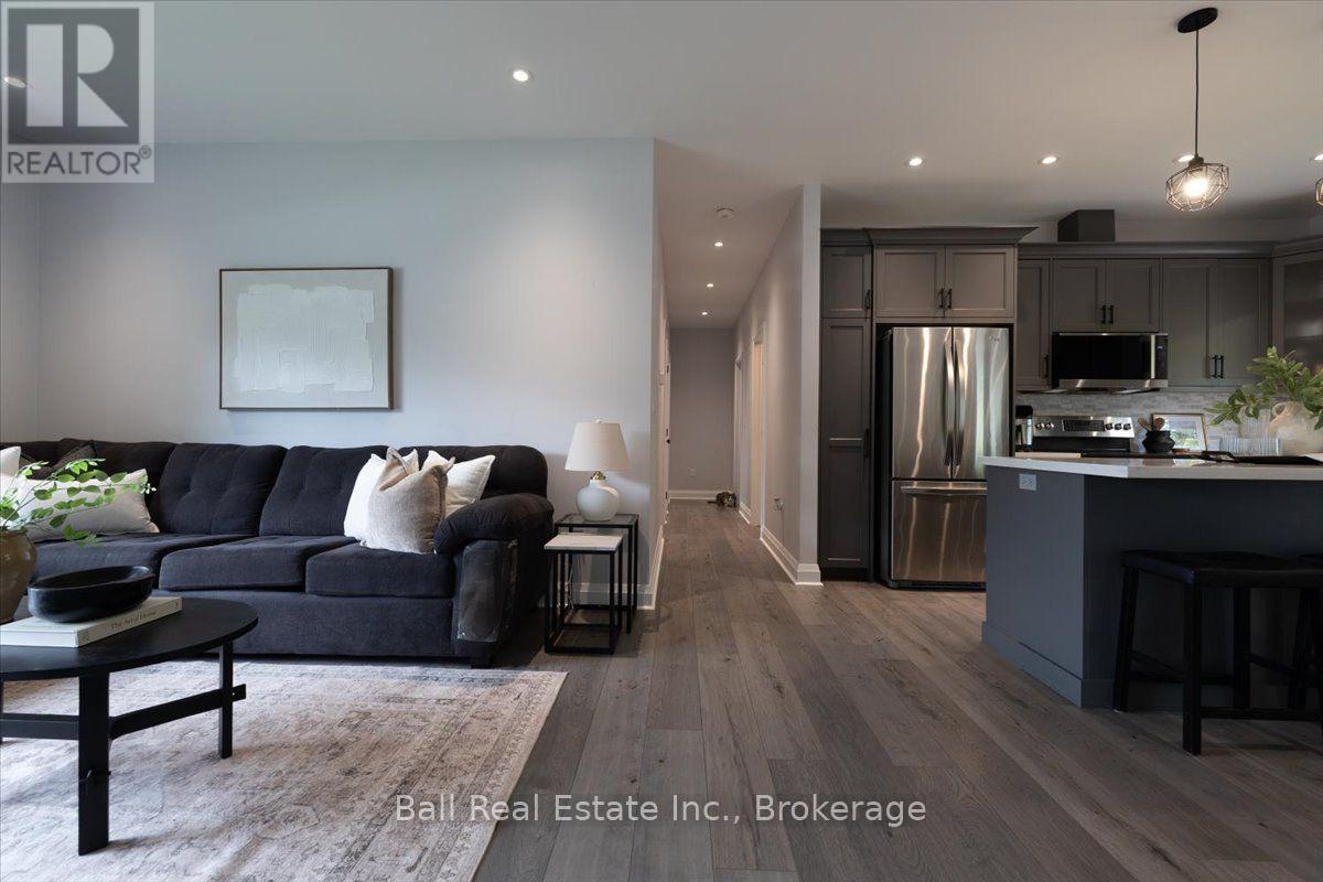 47 EASY STREET - 21