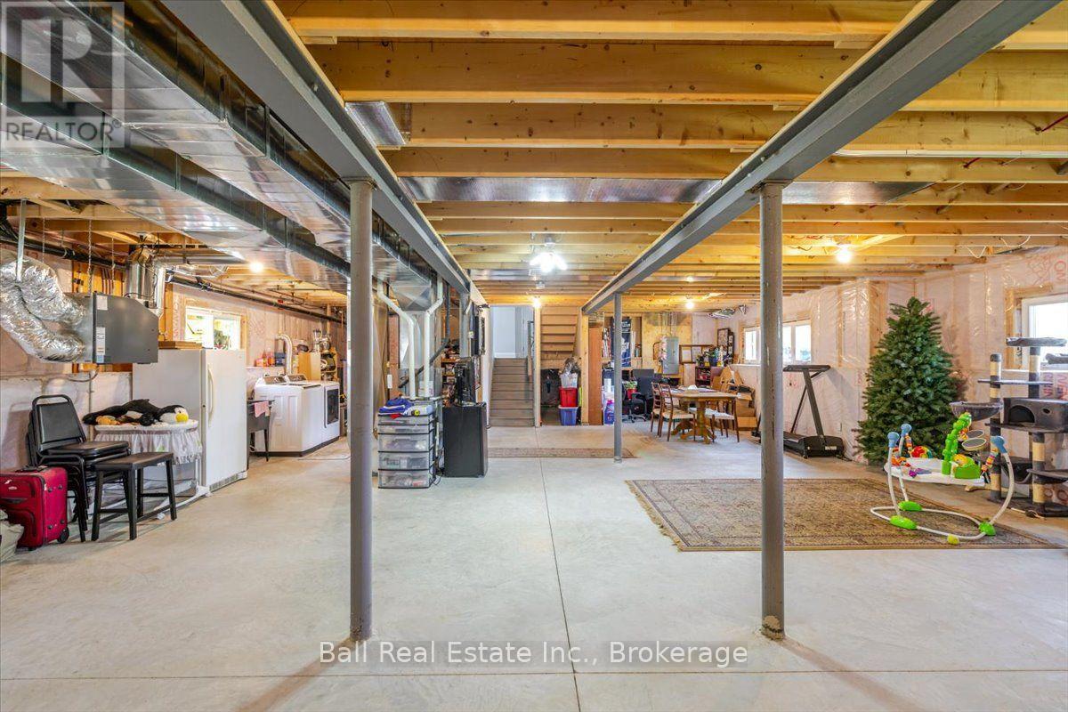 47 EASY STREET - 34