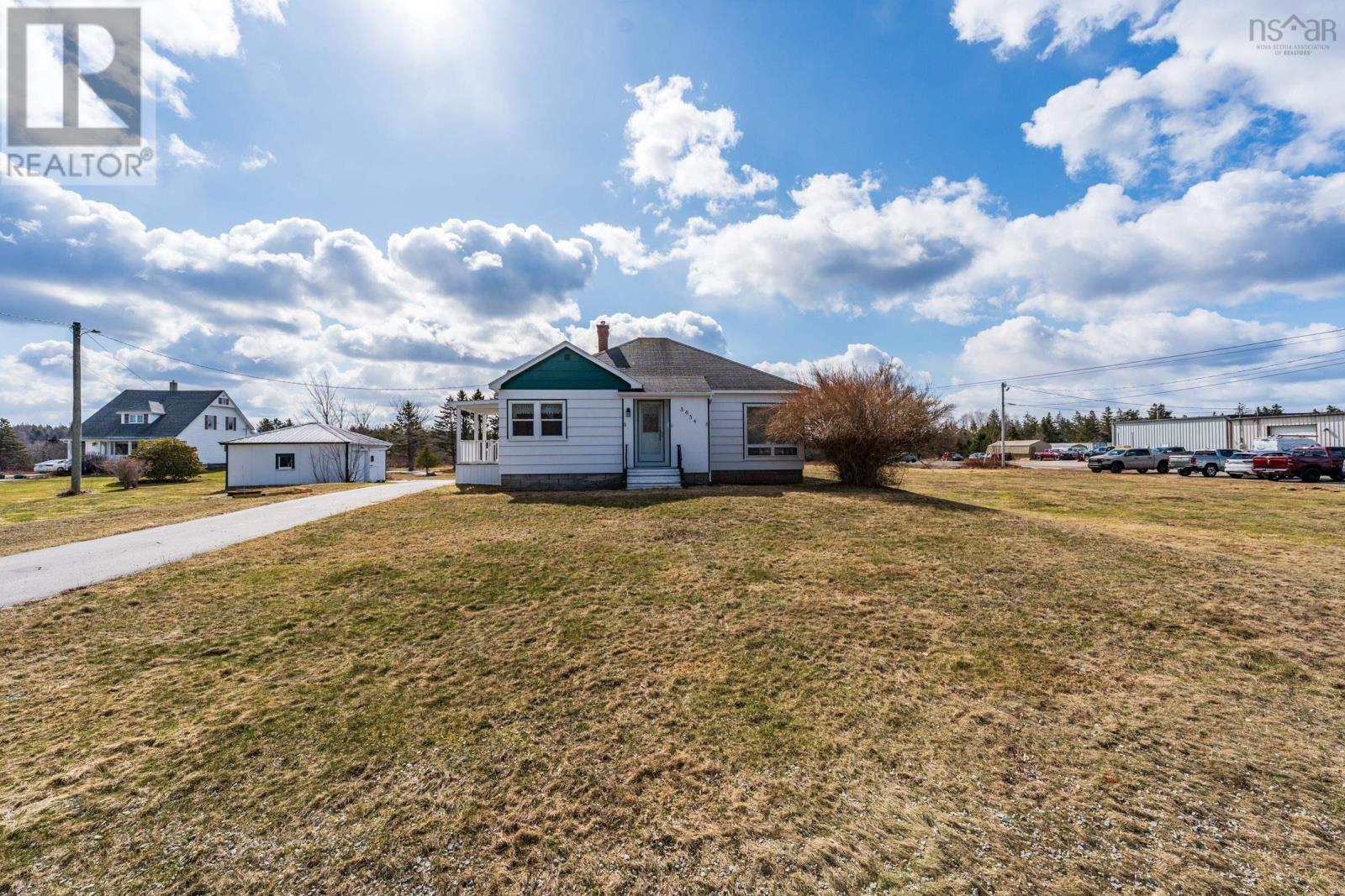 3654 Highway 1 - 34