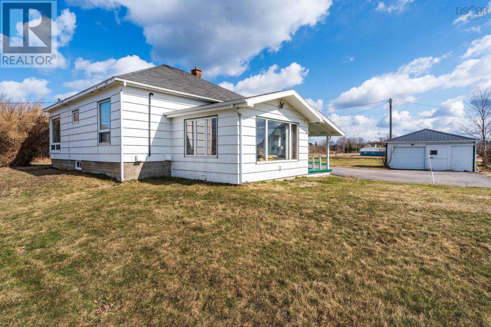 3654 Highway 1 - 38