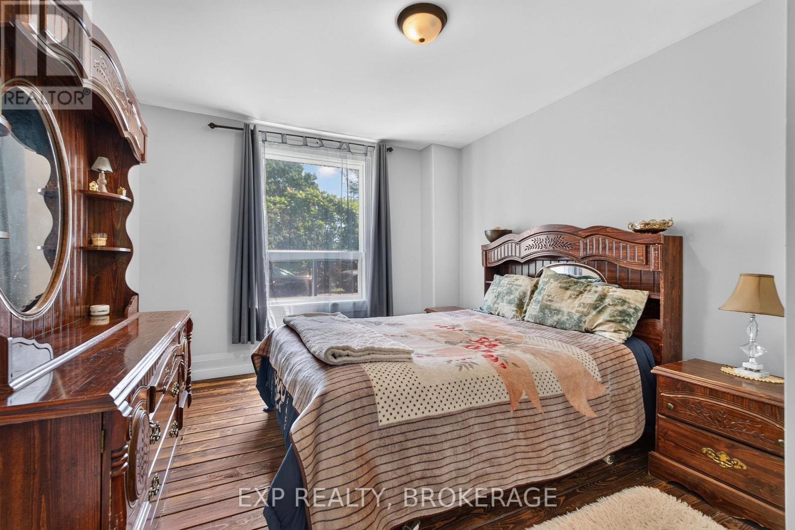 5105 BATTERSEA ROAD - 12