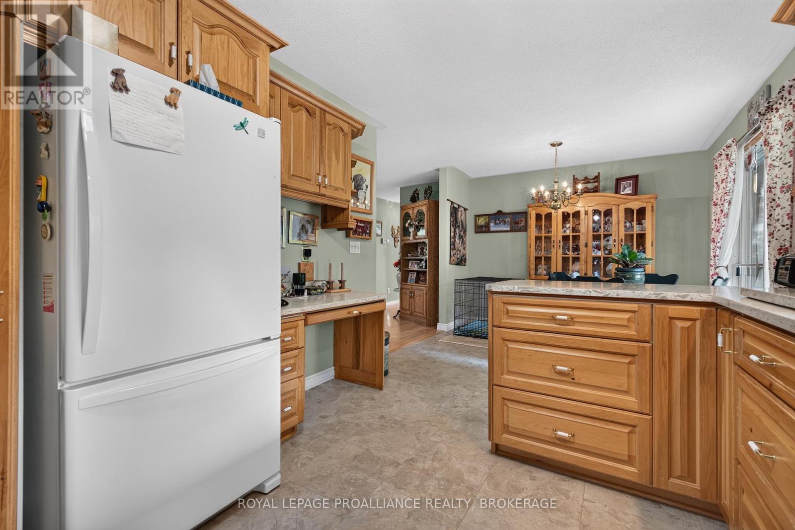 6930 PERTH ROAD - 11