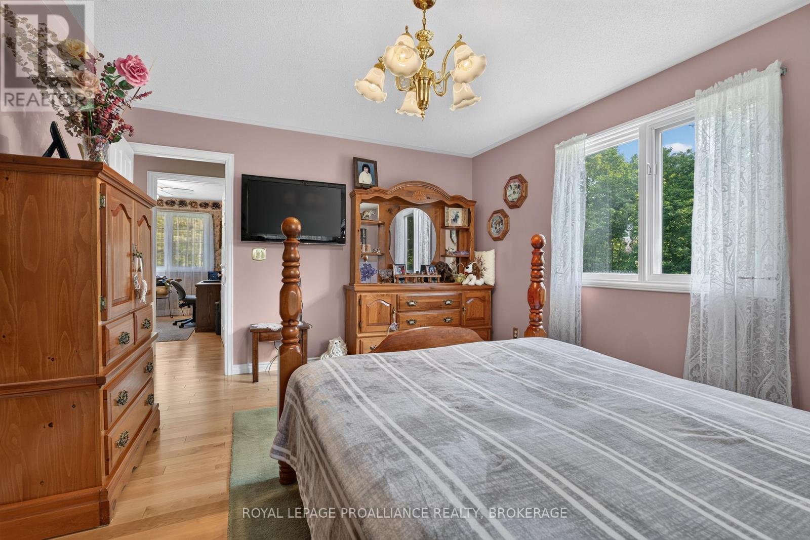 6930 PERTH ROAD - 17
