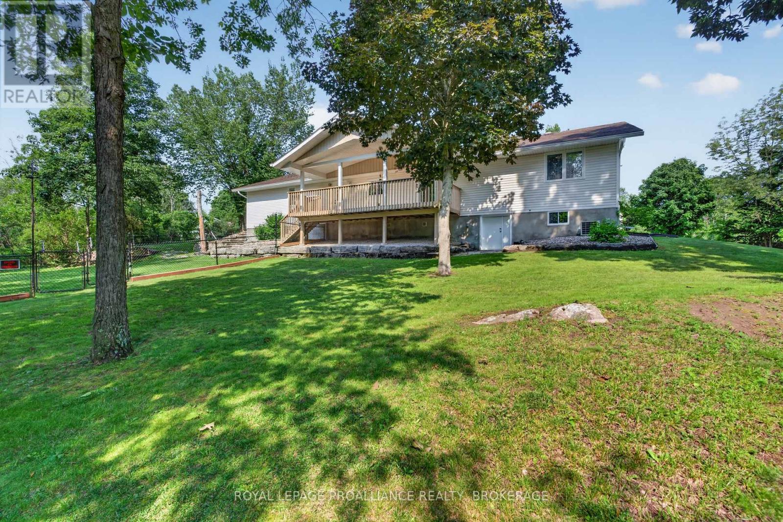 6930 PERTH ROAD - 32
