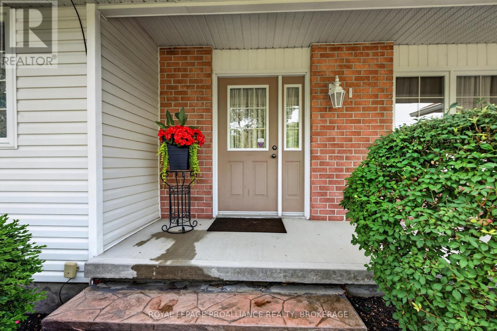 6930 PERTH ROAD - 4