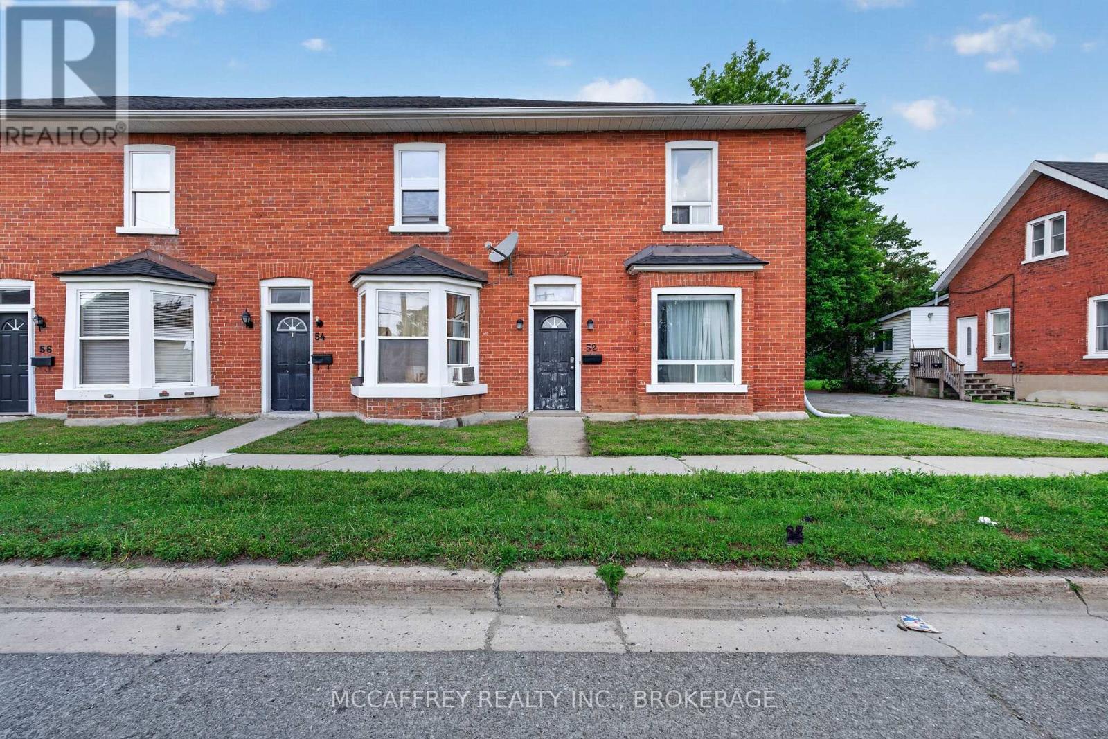 52 MOIRA STREET W - 2