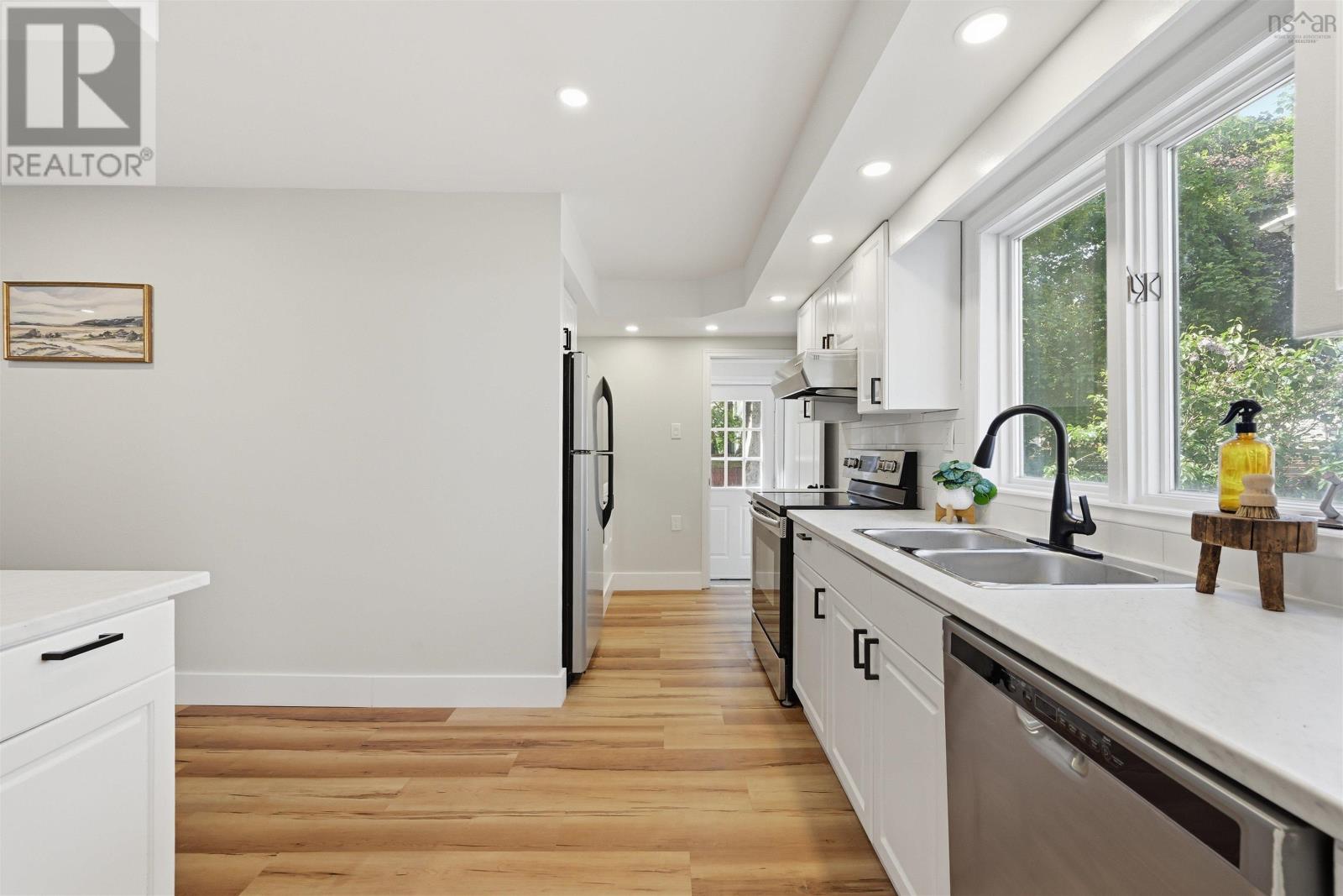 6521 Bayers Road - 16