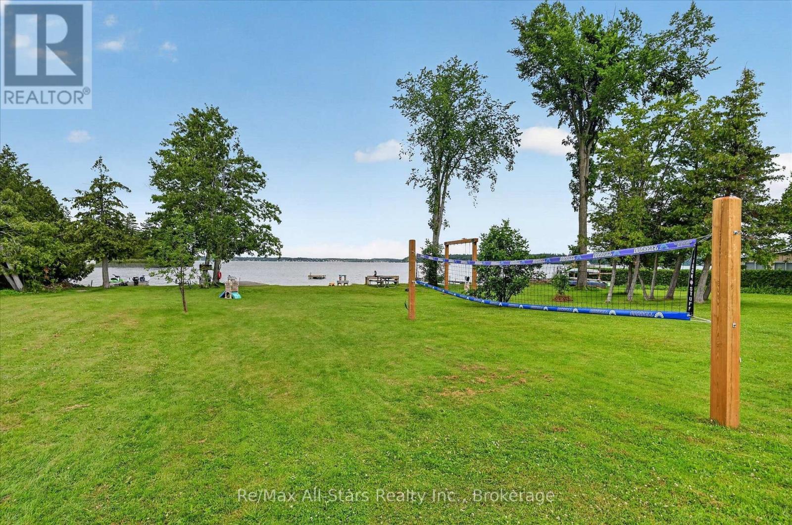 3 LEAF STREET - Image 32