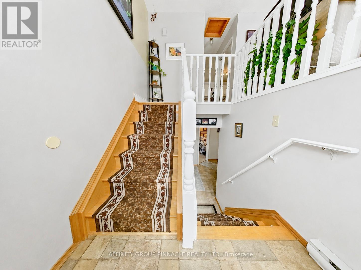 #24 115 MARY STREET W - 14