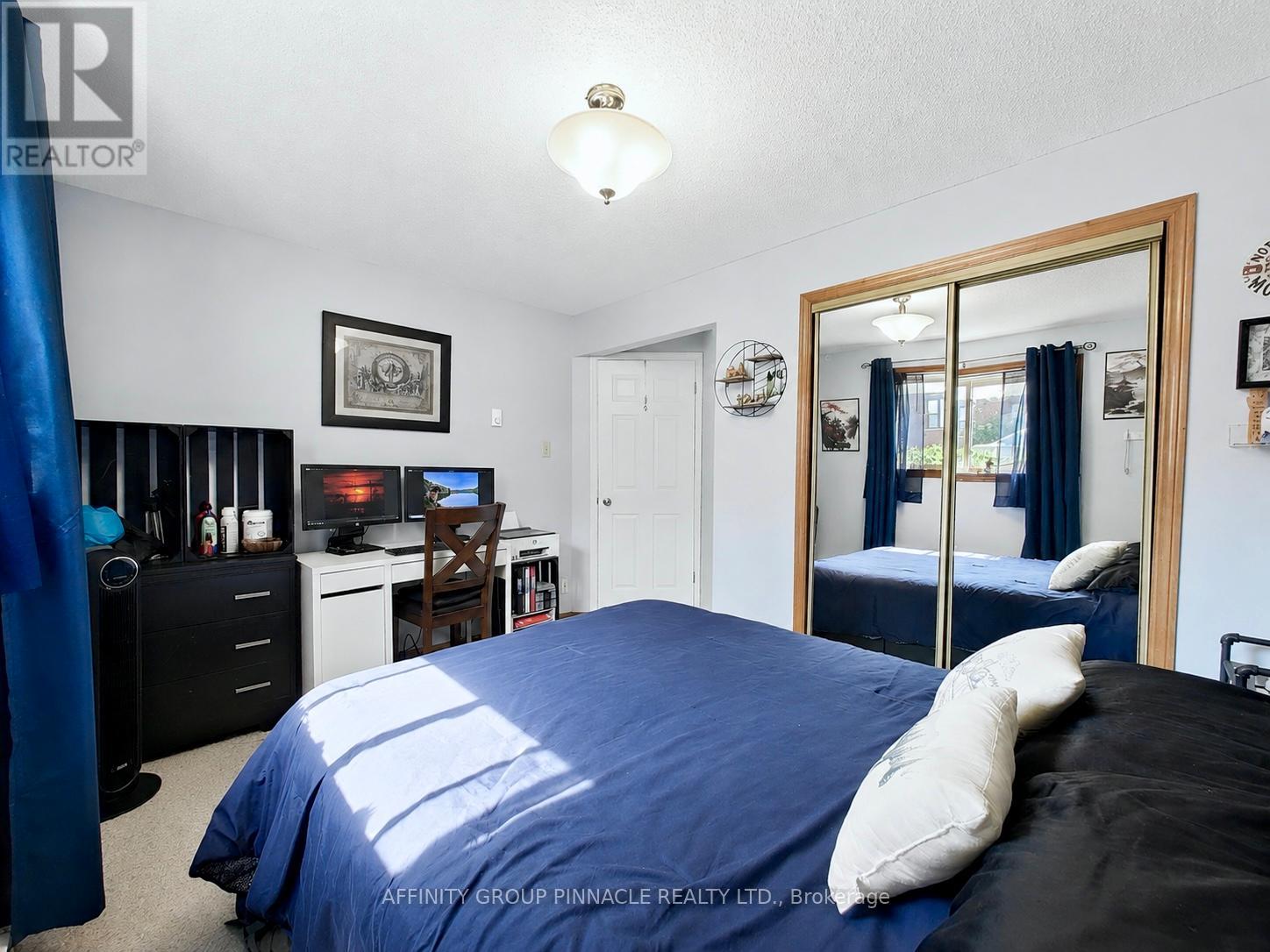 #24 115 MARY STREET W - 21