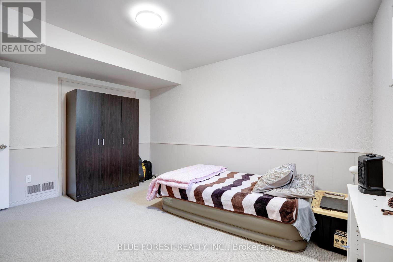 23 FOX MILL CRESCENT - 31