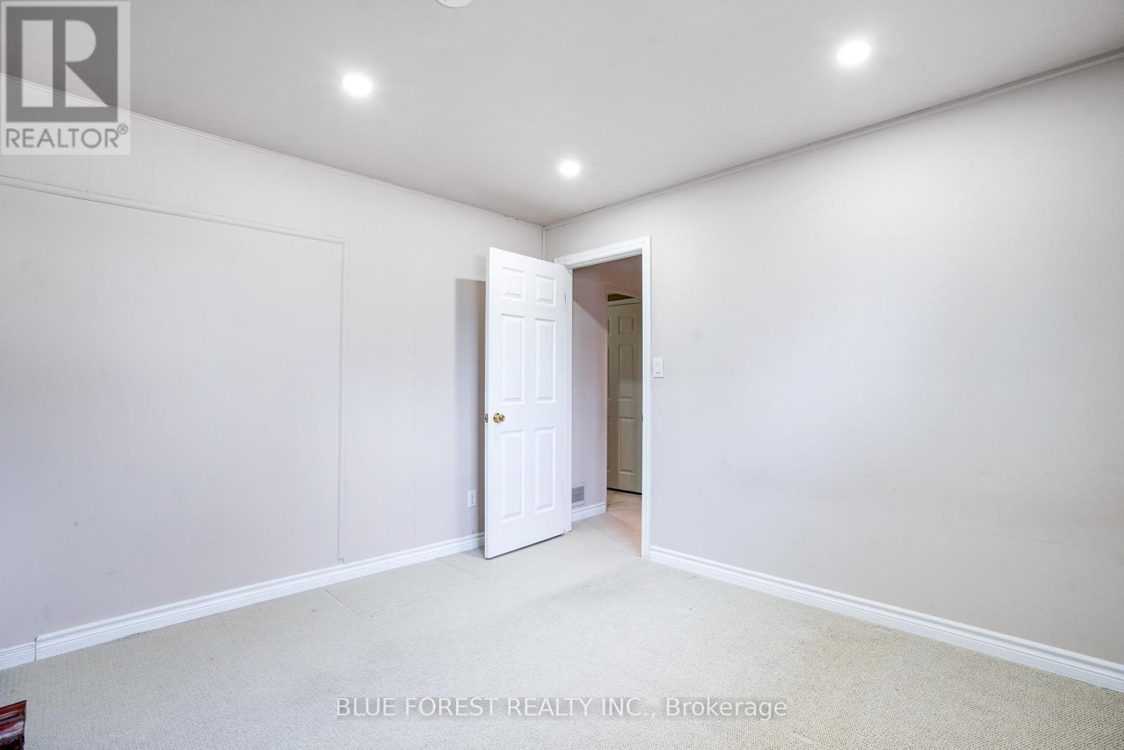 23 FOX MILL CRESCENT - 34