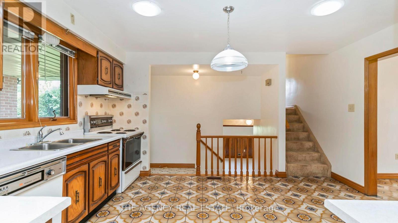 272 WILKINS STREET - 11
