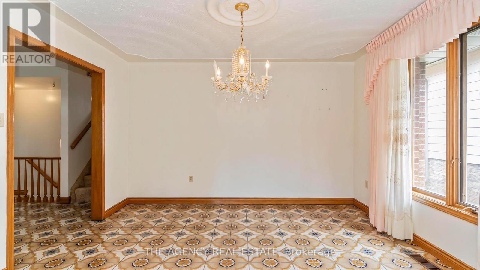 272 WILKINS STREET - 9