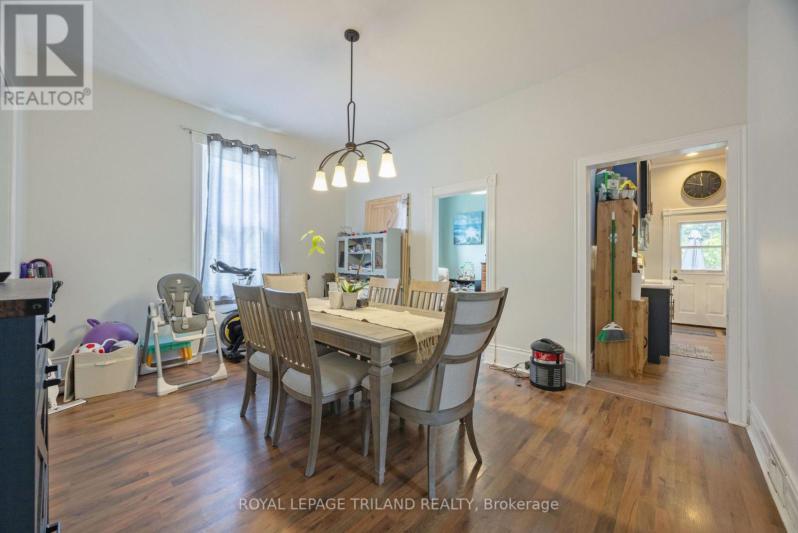 49 DEVONSHIRE PLACE - 11