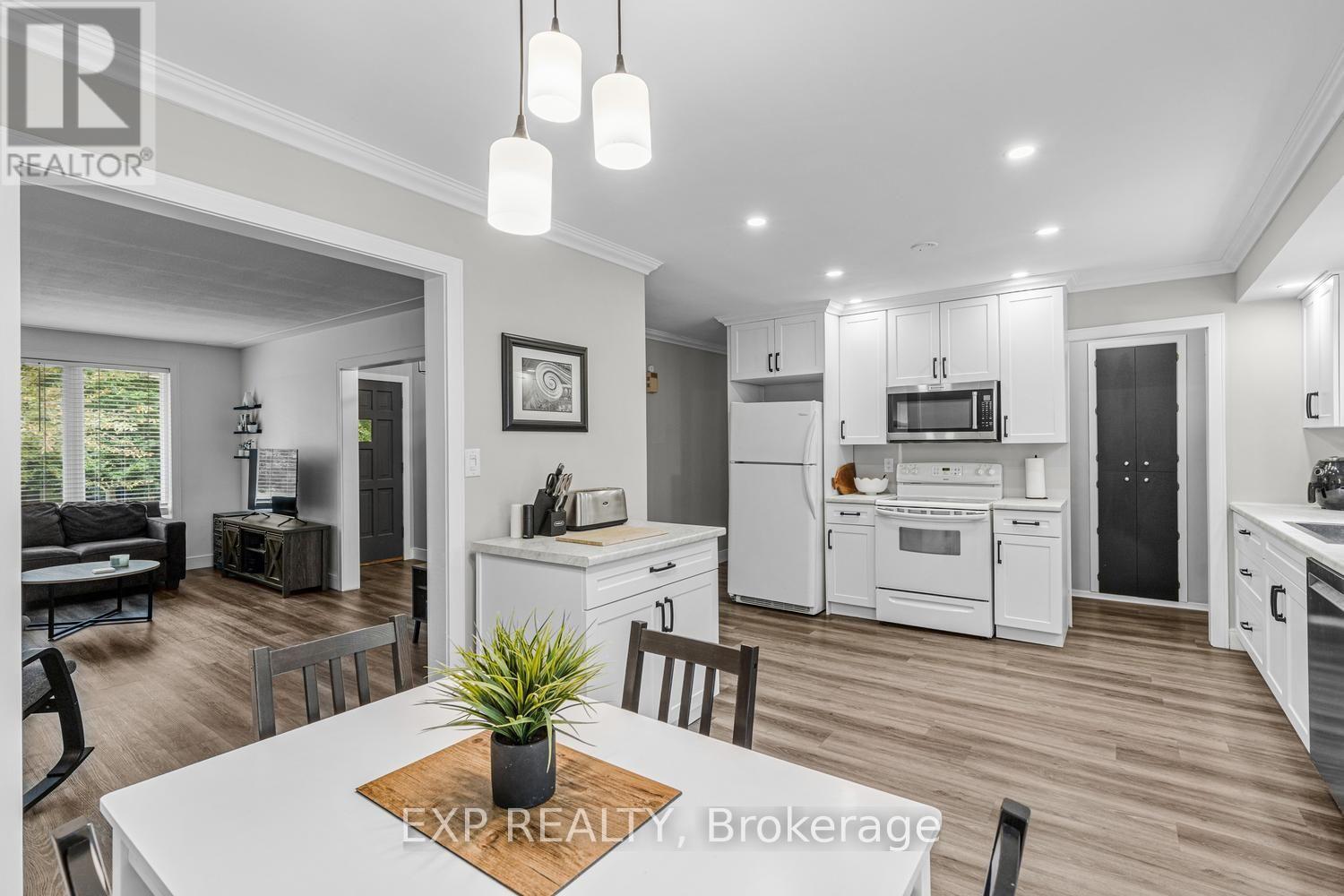 577 DEWAN STREET - 17