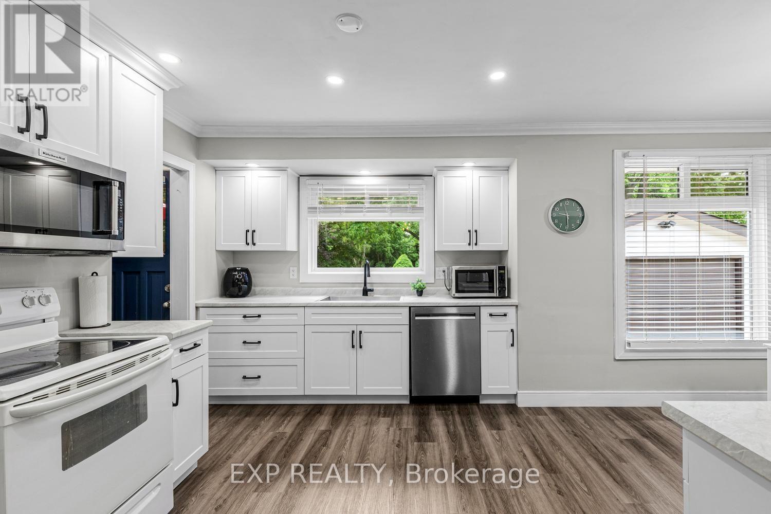 577 DEWAN STREET - 20
