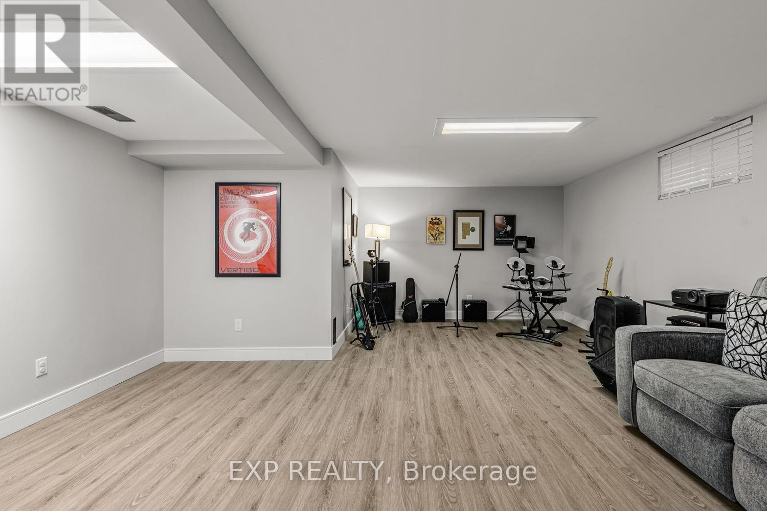 577 DEWAN STREET - 32