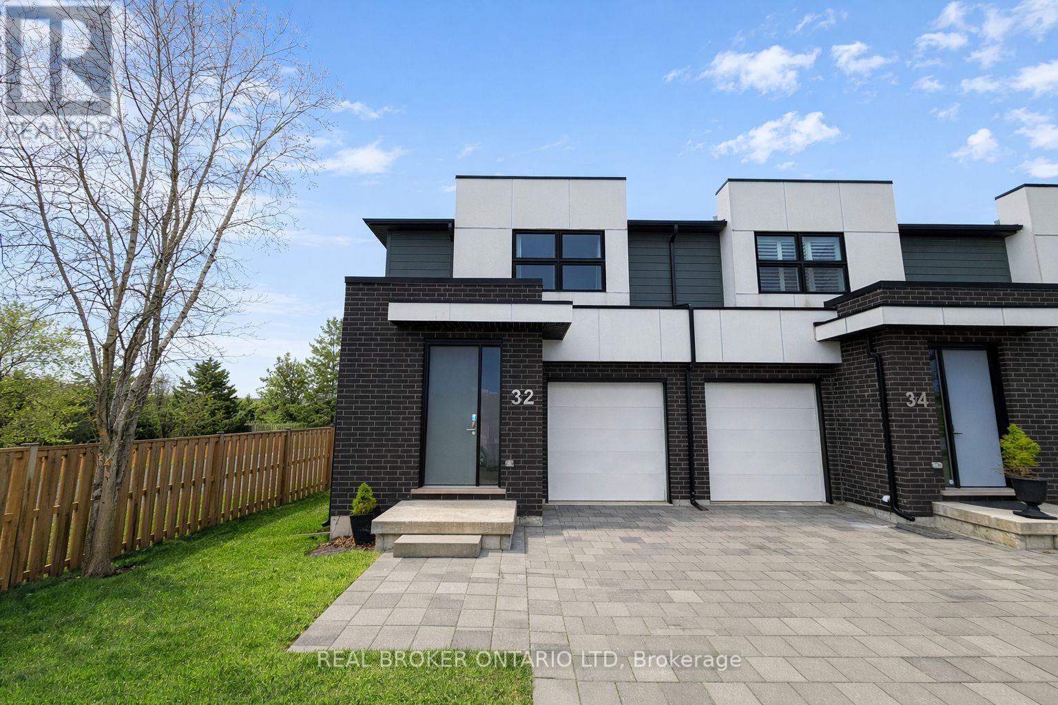 #32 499 SOPHIA CRESCENT - 1