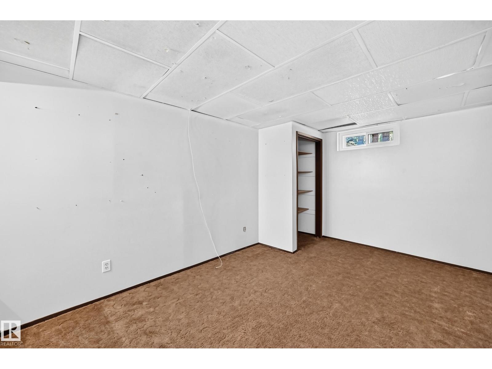 12 GALEN CR — photo 33