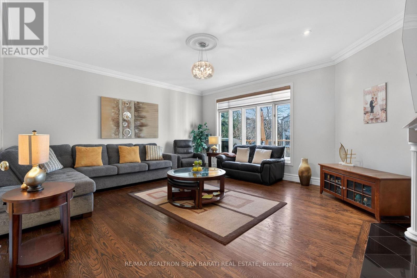 218 HILLCREST AVENUE - 20
