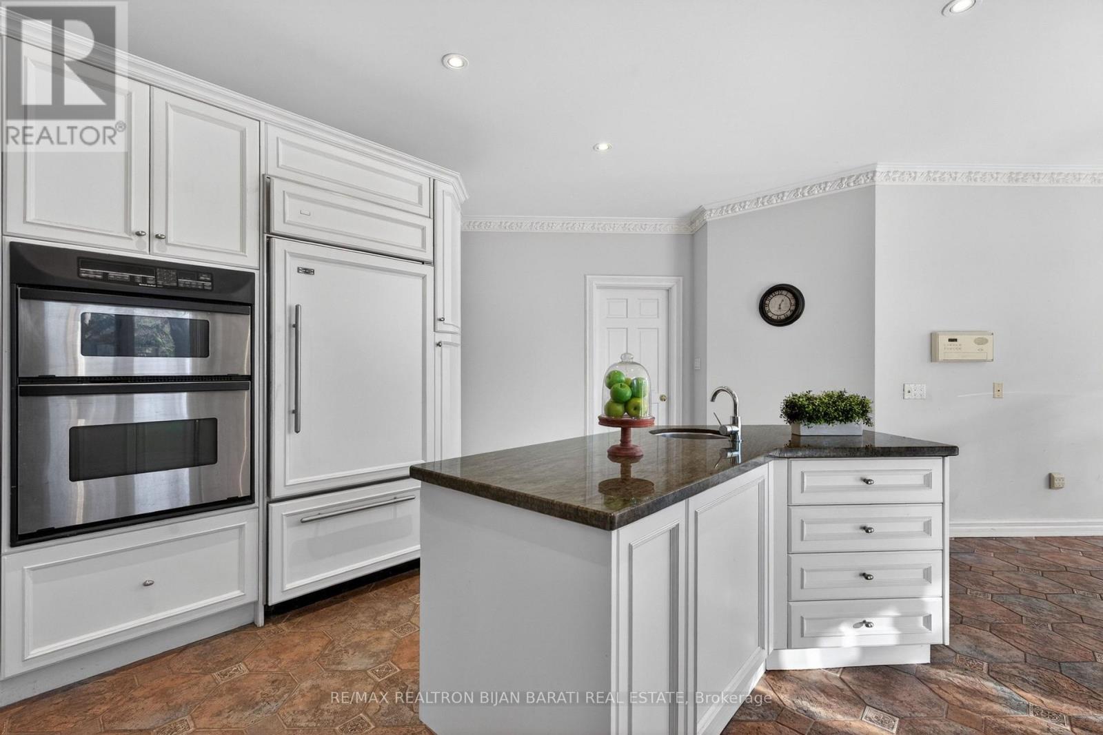 218 HILLCREST AVENUE - 21