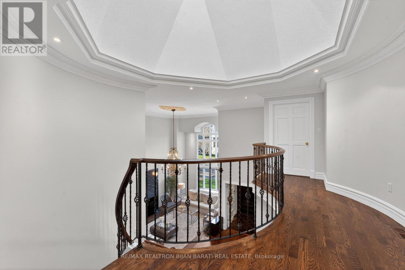 218 HILLCREST AVENUE - 29