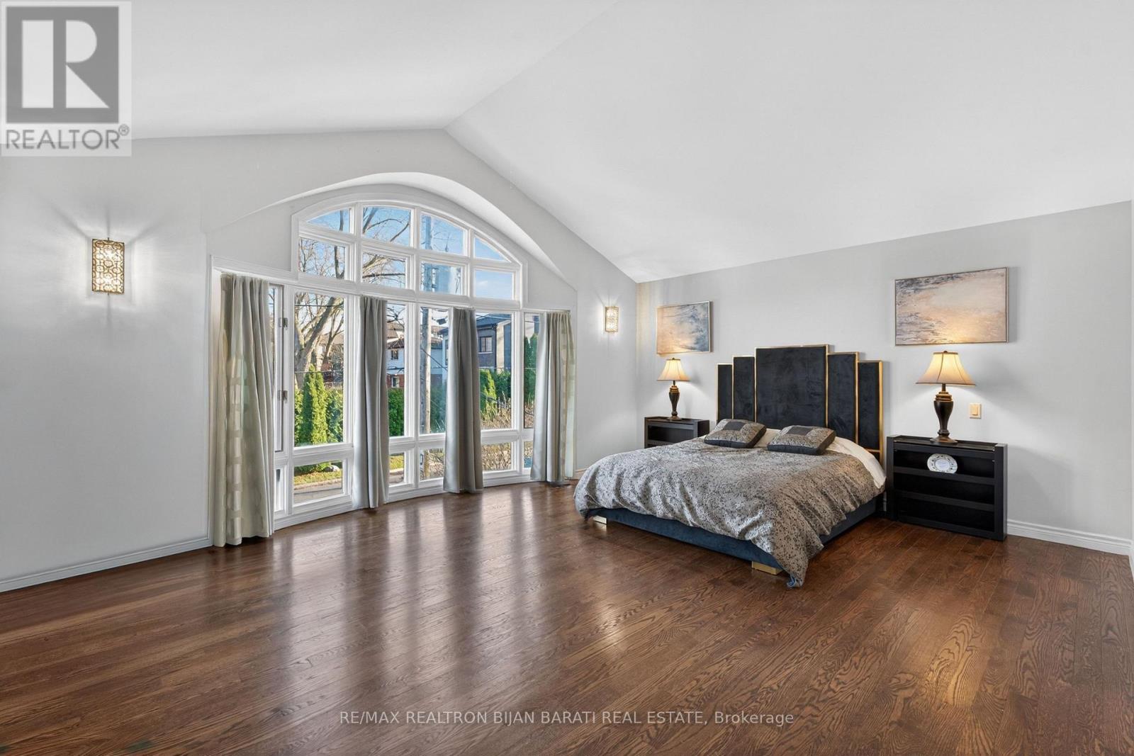 218 HILLCREST AVENUE - 30