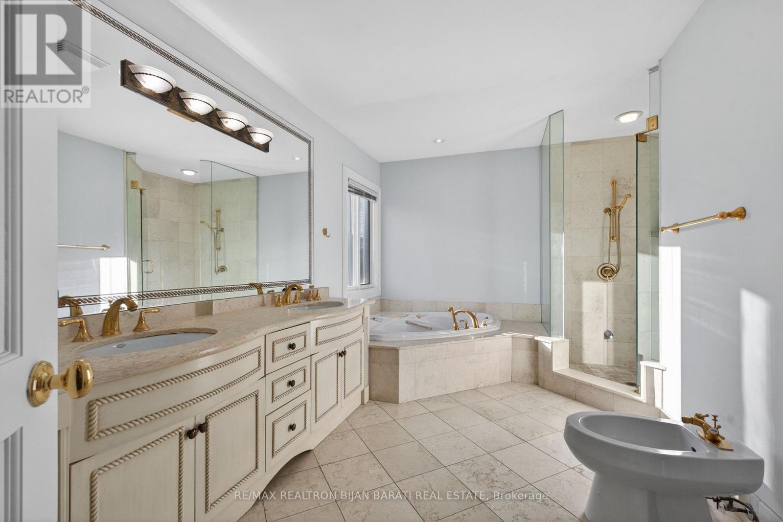 218 HILLCREST AVENUE - 31