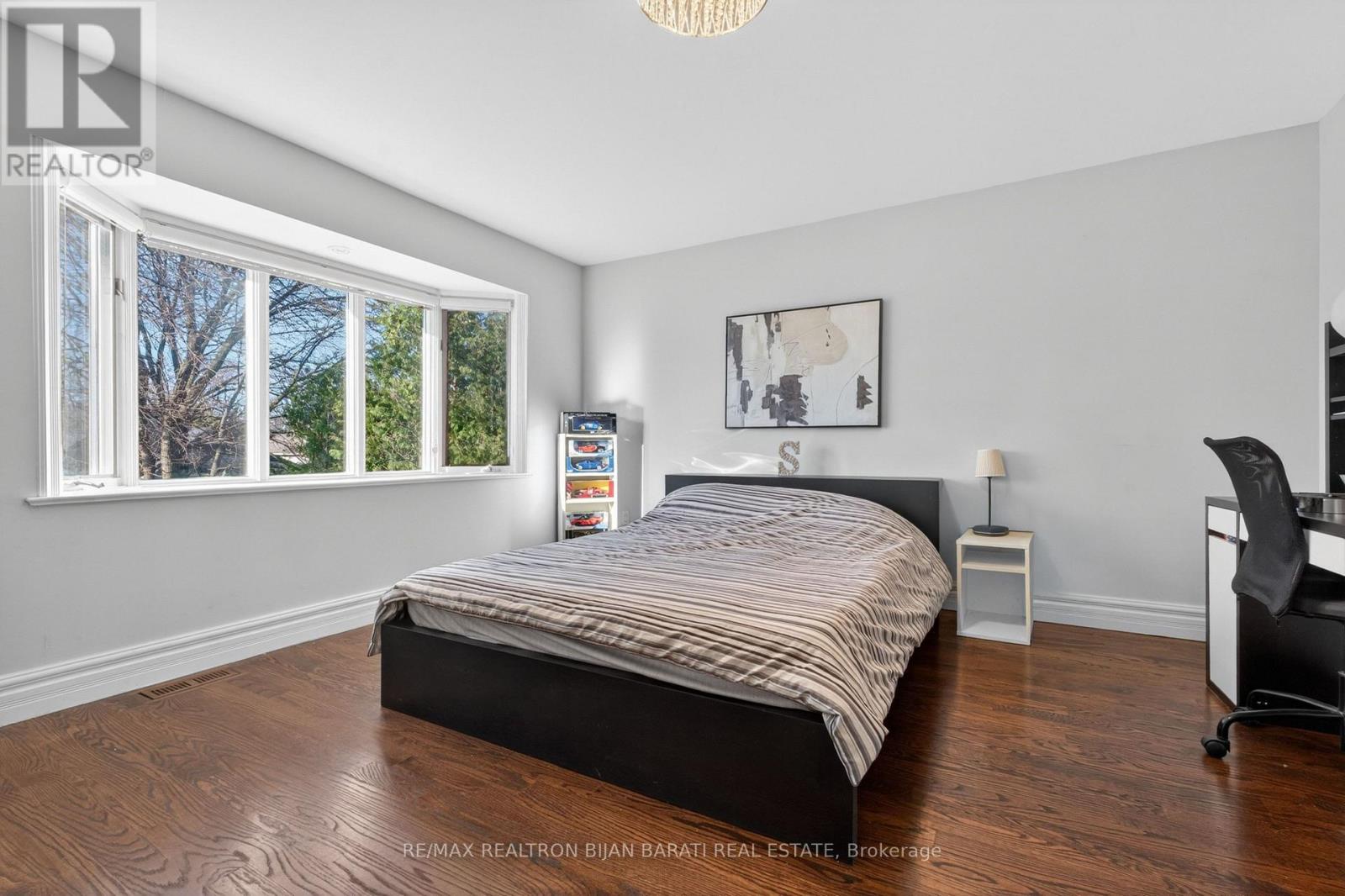 218 HILLCREST AVENUE - 32
