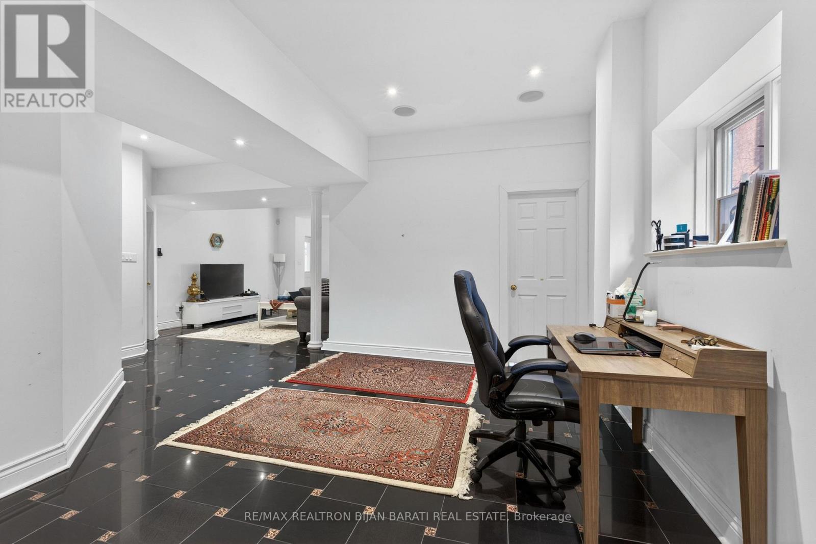 218 HILLCREST AVENUE - 45