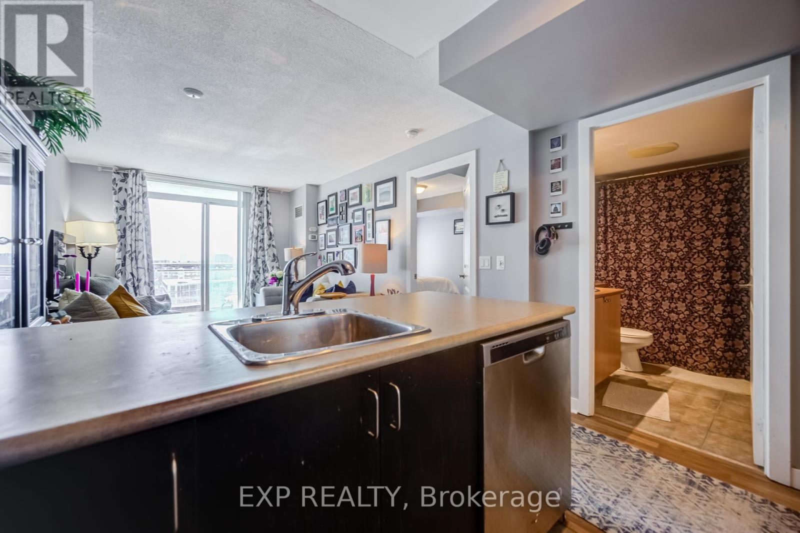 #1606 50 LYNN WILLIAMS STREET - 11