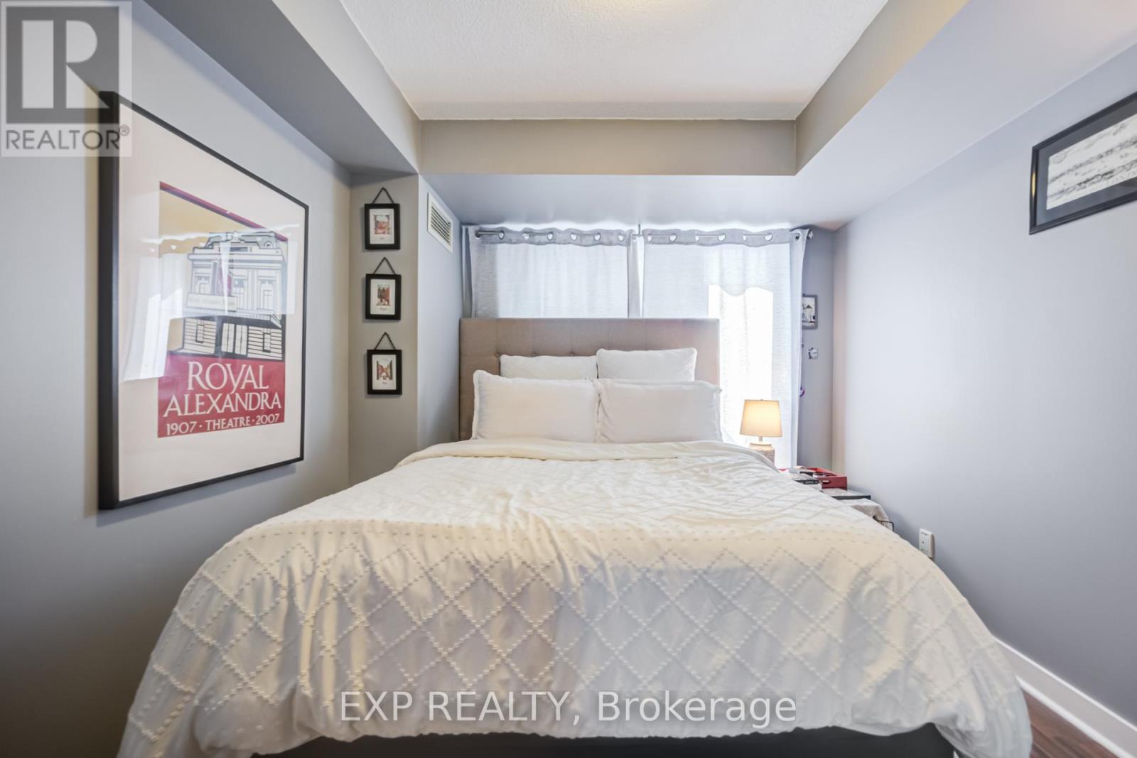 #1606 50 LYNN WILLIAMS STREET - 21