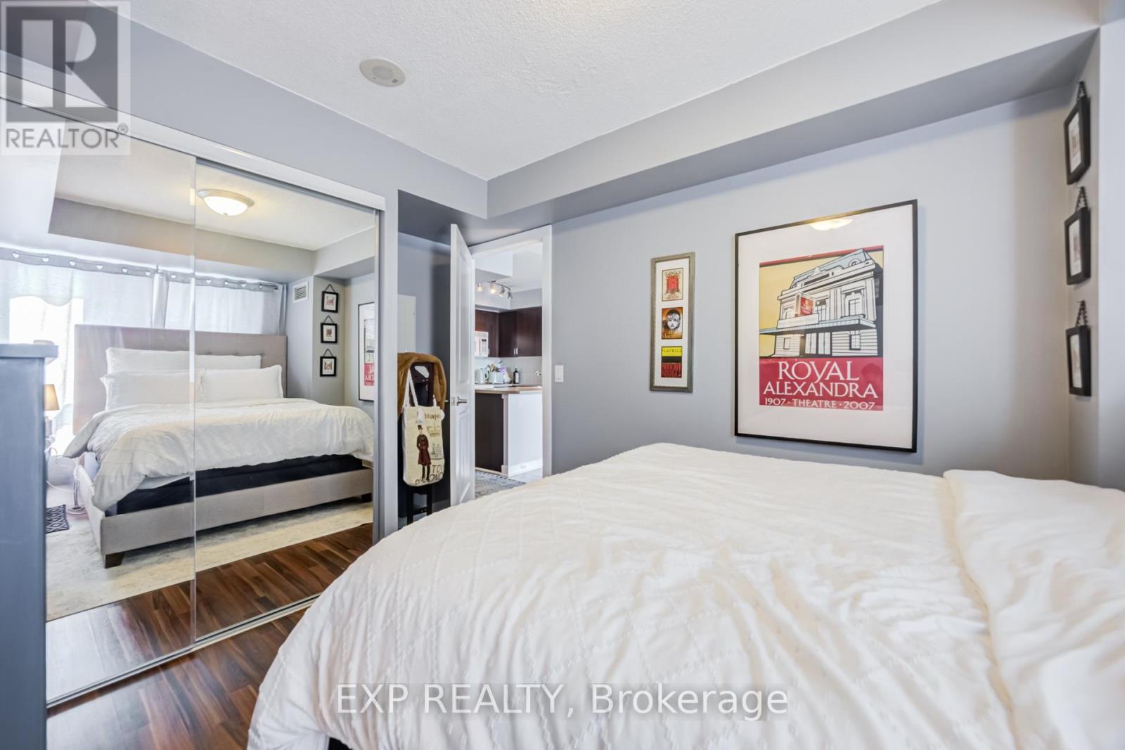 #1606 50 LYNN WILLIAMS STREET - 22