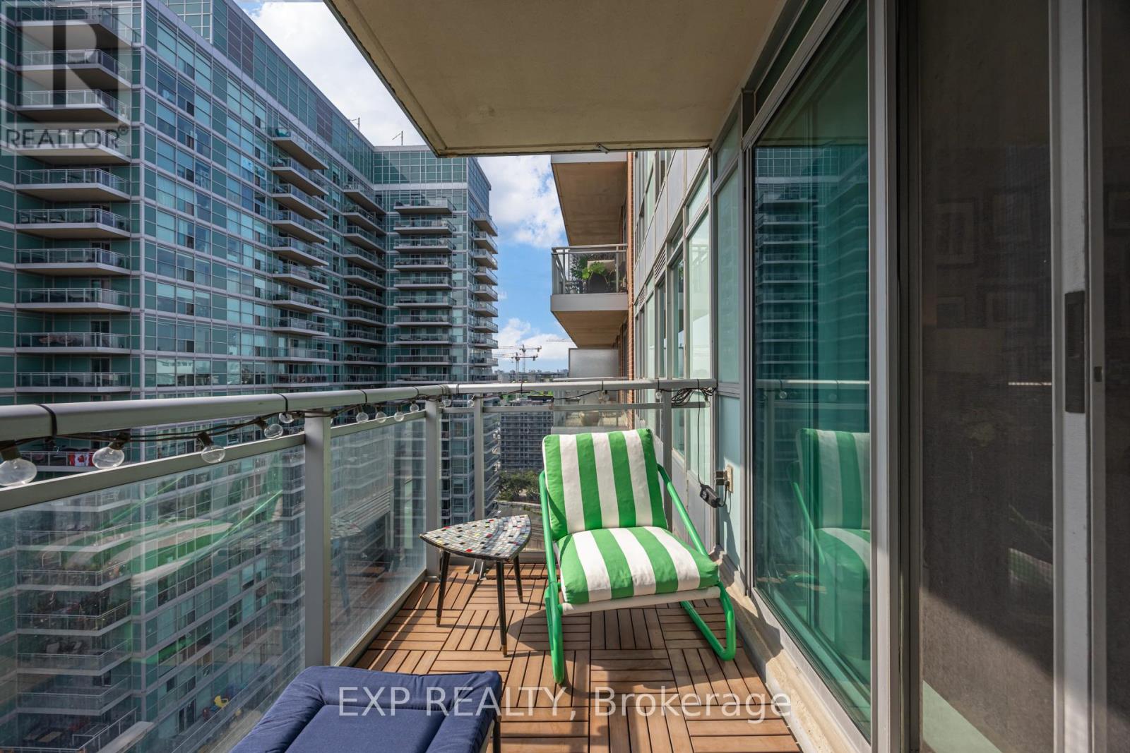 #1606 50 LYNN WILLIAMS STREET - 24