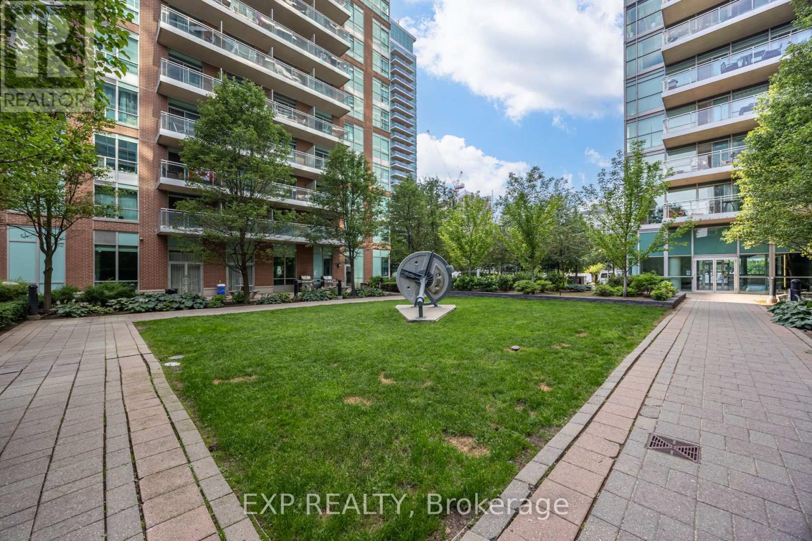 #1606 50 LYNN WILLIAMS STREET - 34