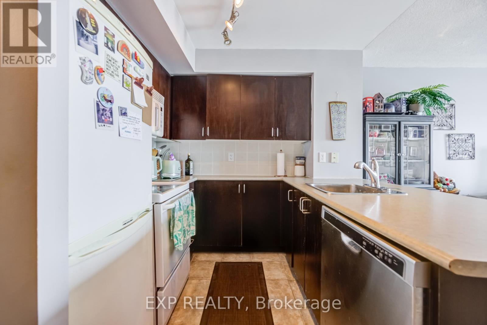 #1606 50 LYNN WILLIAMS STREET - 9