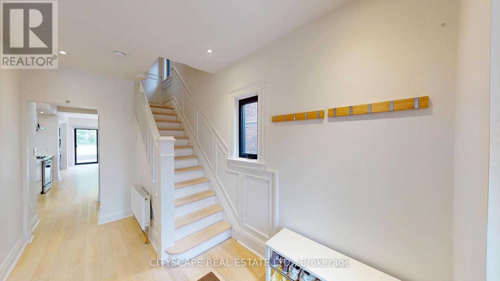 25 OSWALD CRESCENT - 19