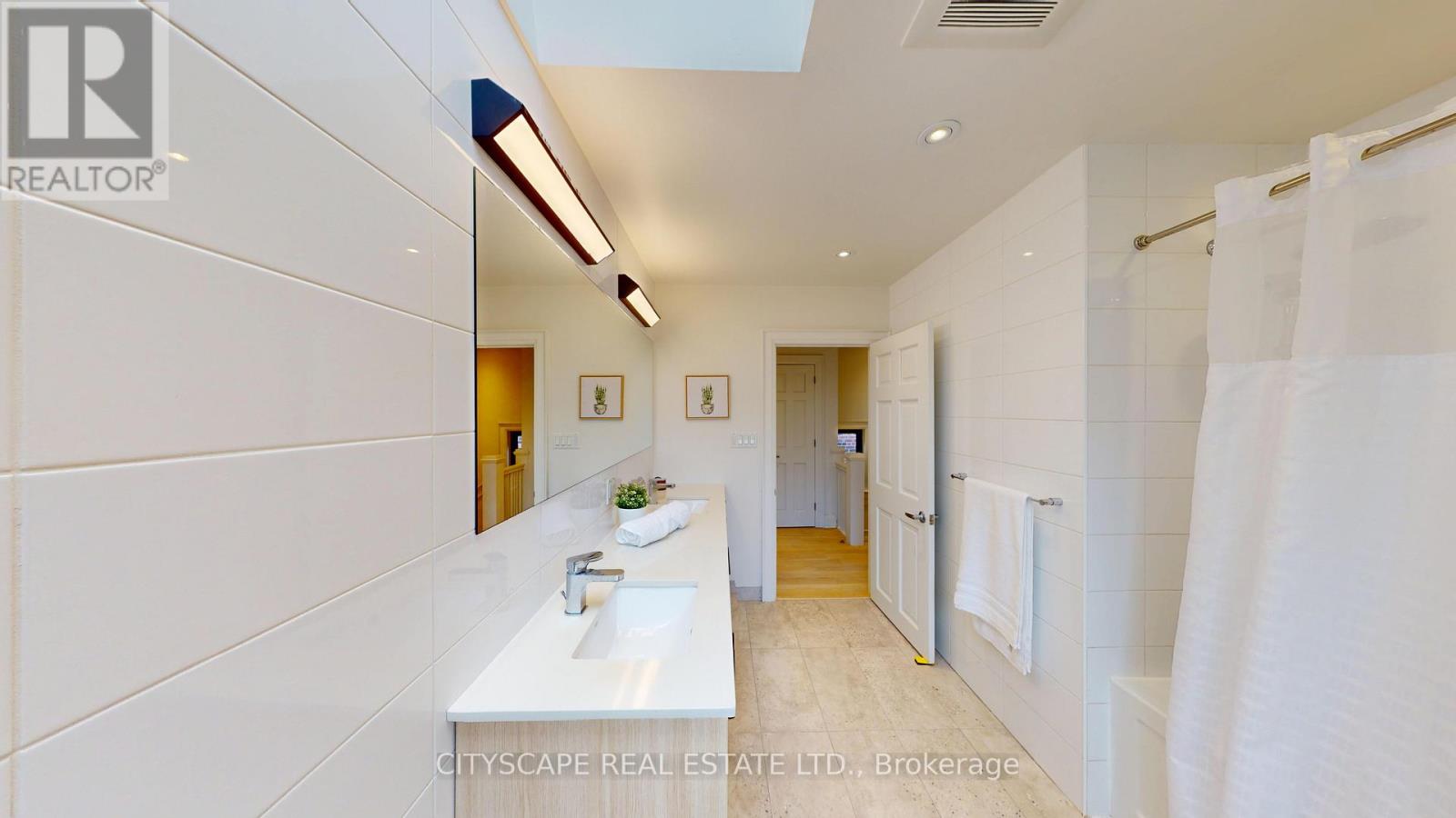 25 OSWALD CRESCENT - 26