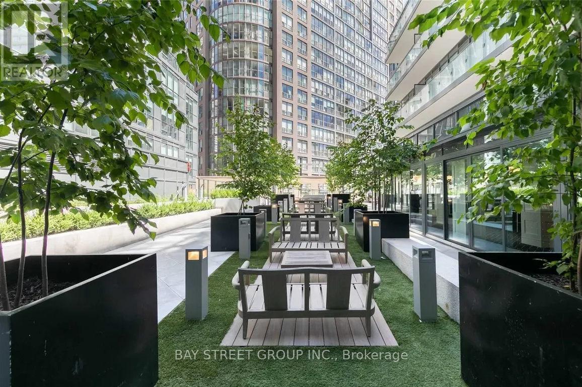#3904 955 BAY STREET E - Image 15