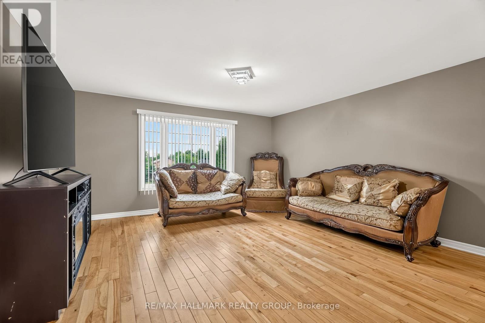 4300 SCHELL STREET - Image 15