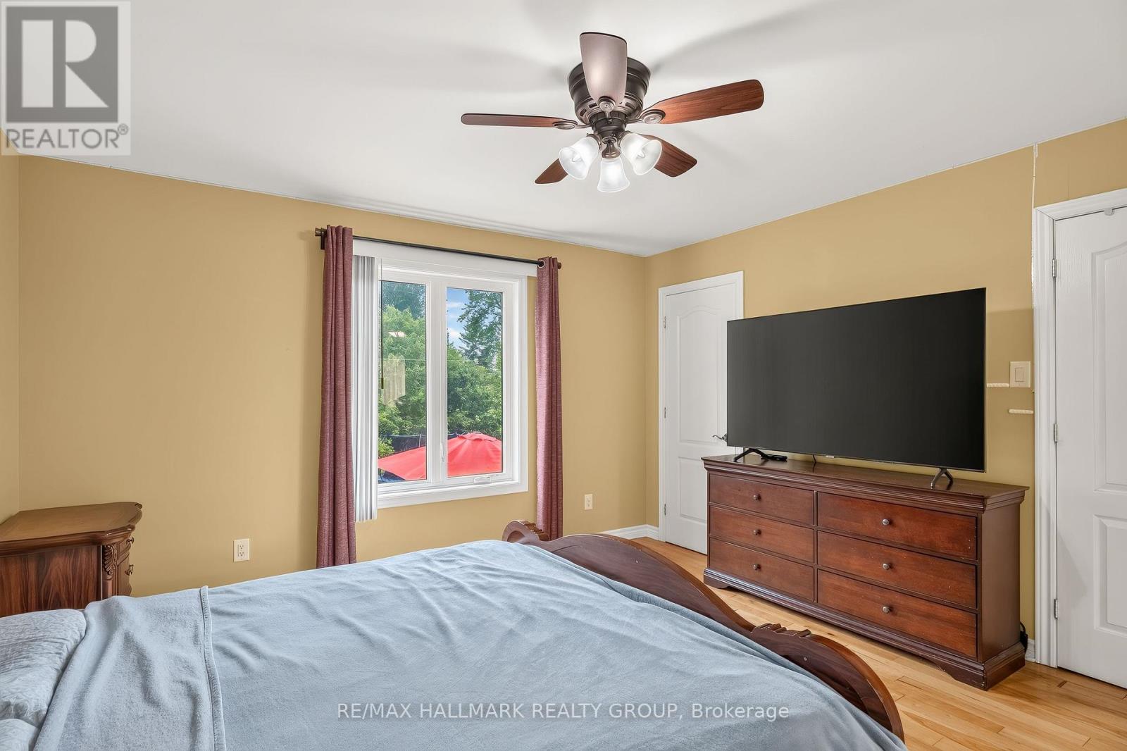 4300 SCHELL STREET - Image 20