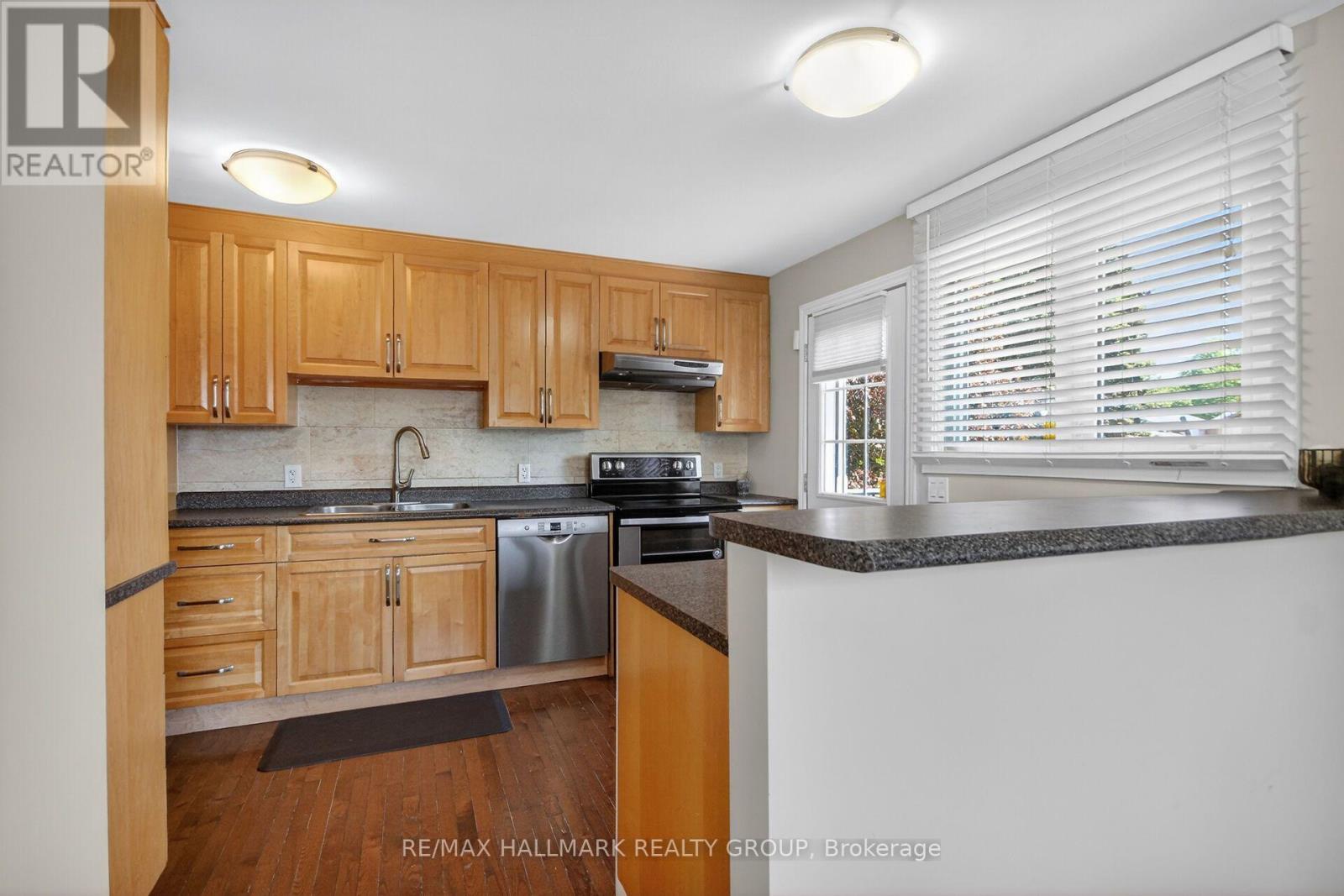 1865 ARIZONA AVENUE, Ottawa. Luxury613. By Peter Sagos - Image 6