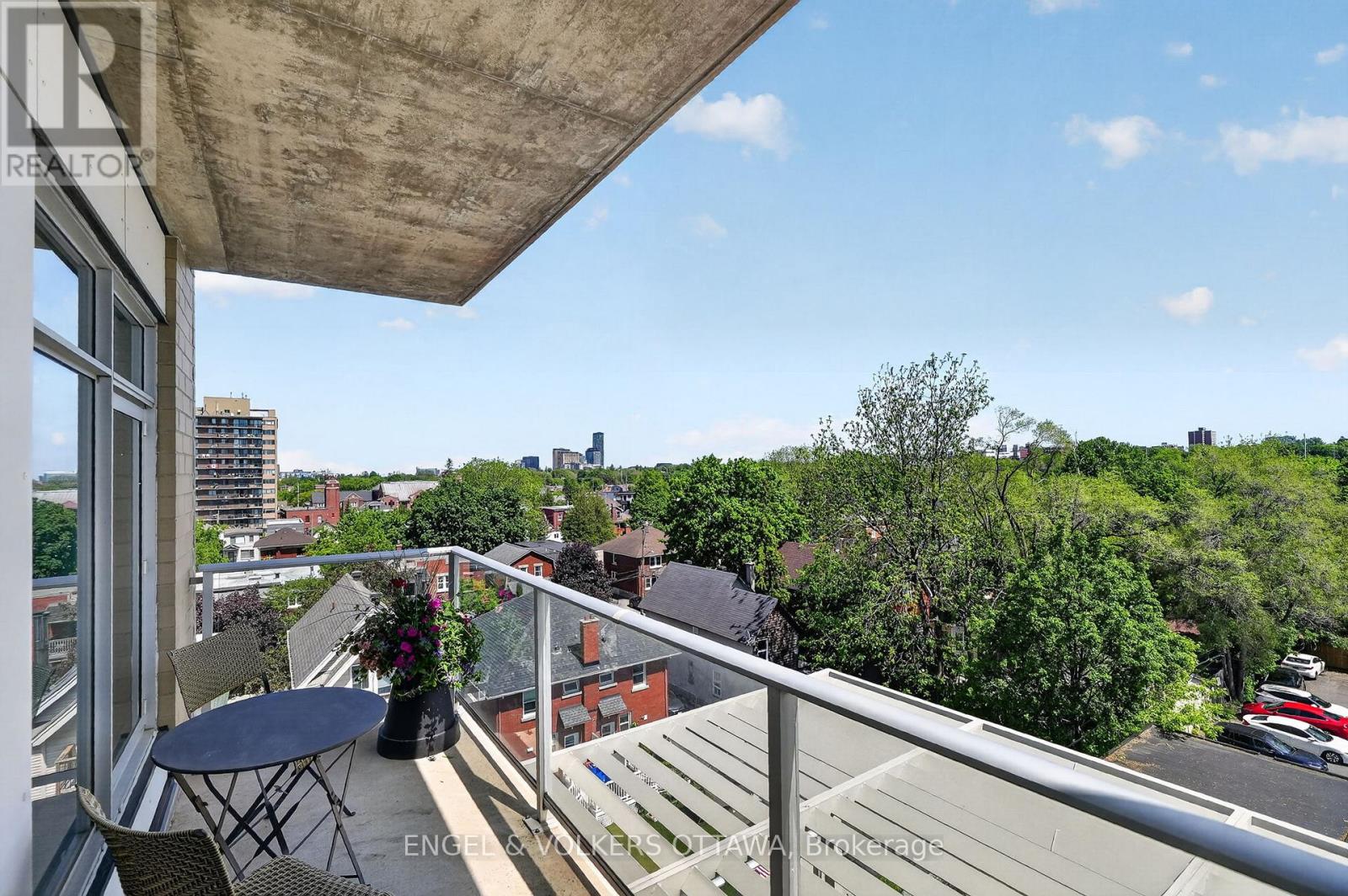 #602 131 HOLLAND AVENUE - 29