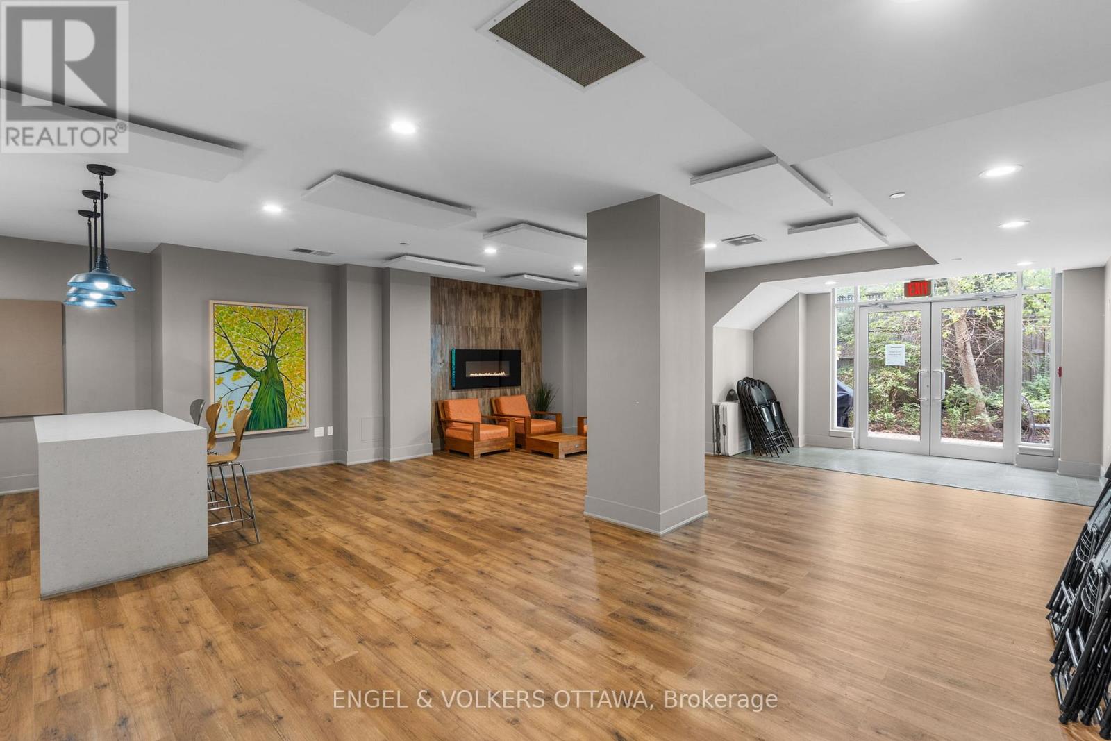 #602 131 HOLLAND AVENUE - 32