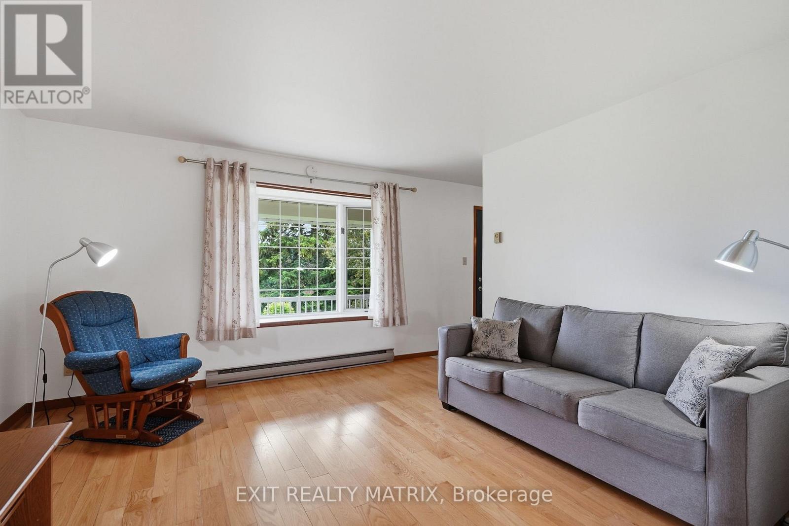 18203 KENYON 19 CONCESSION - Image 10