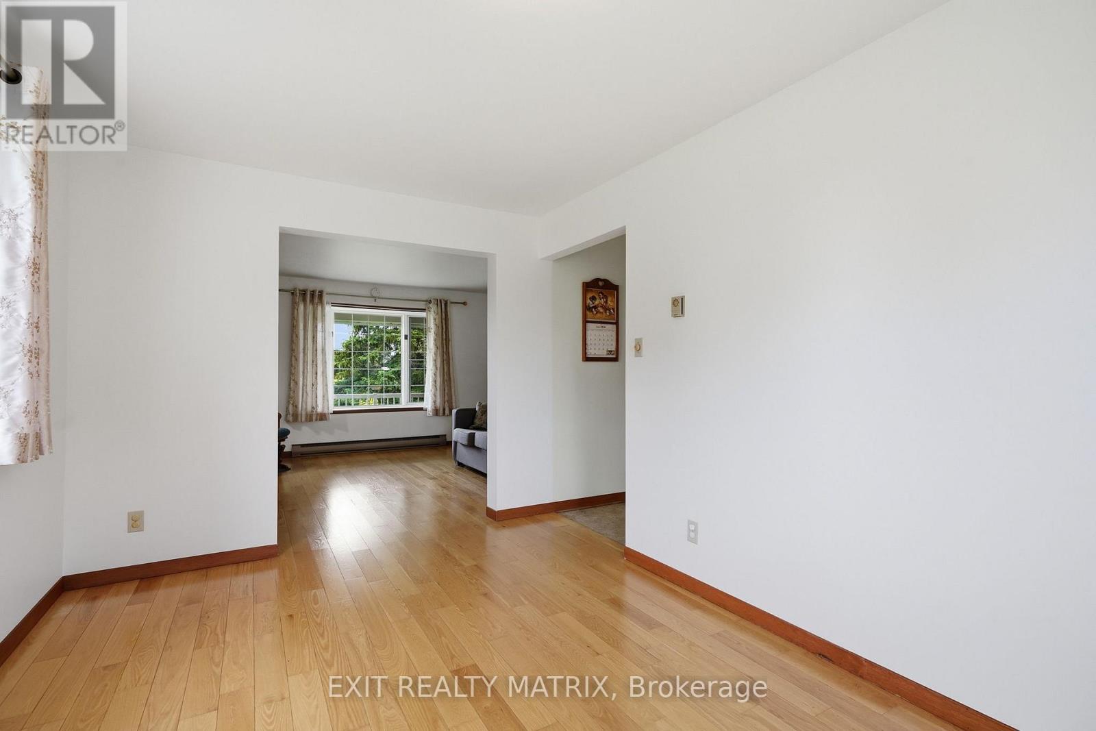 18203 KENYON 19 CONCESSION - Image 12