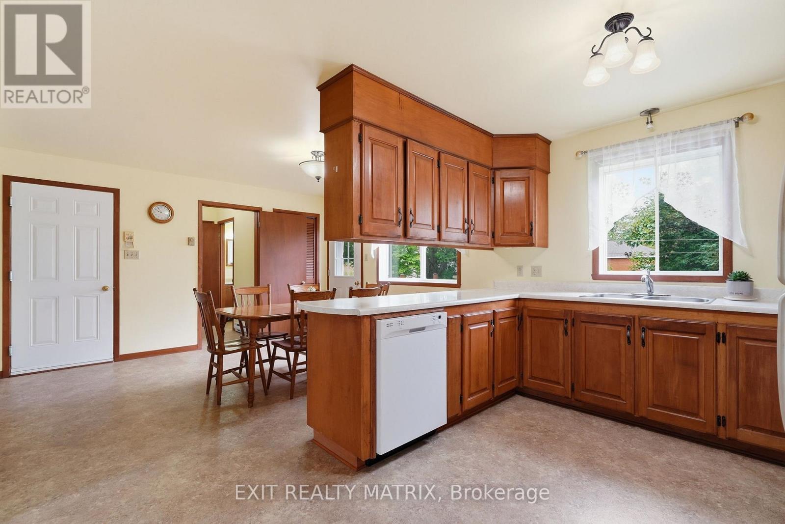 18203 KENYON 19 CONCESSION - Image 13