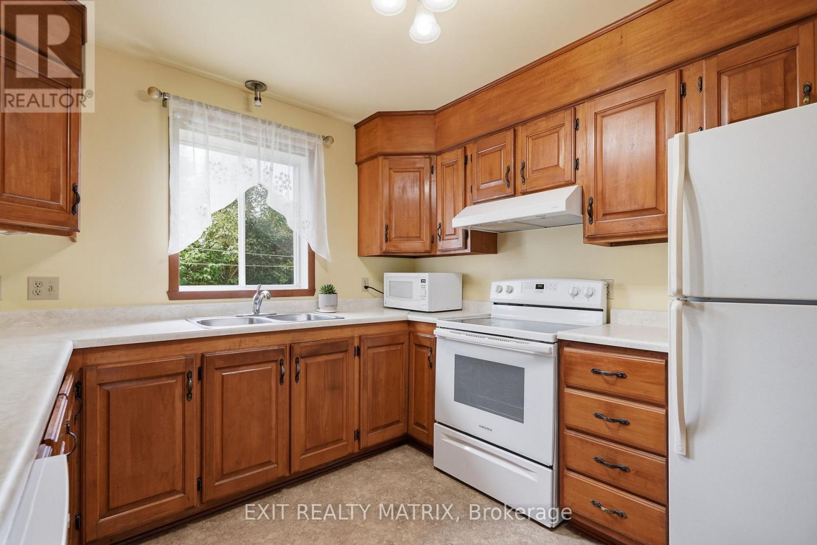 18203 KENYON 19 CONCESSION - Image 14